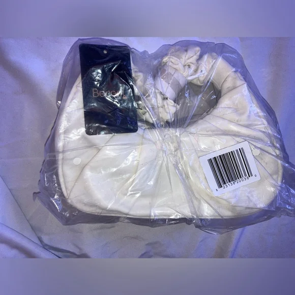 🔥NWT🔥 Vegan Leather Scrunch Handle Hobo Mini Tote/Crossbody in Chic White - Picture 13 of 14